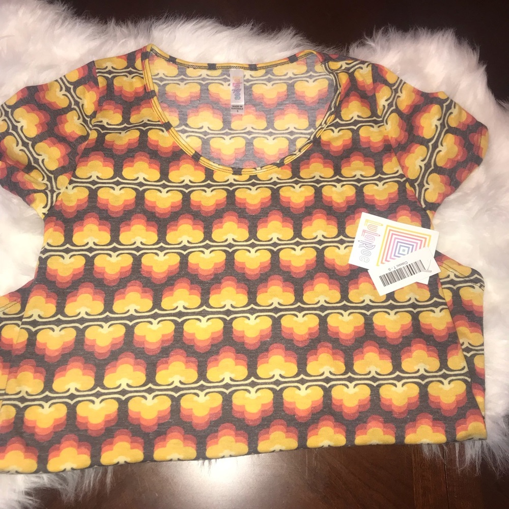 LuLaRoe Classic T Size Small New with Tags